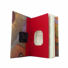 Load image into Gallery viewer, Harry Potter and the Chamber of Secrets Book Clock - The Clock Library